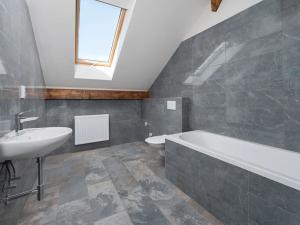 Prodej bytu 3+kk, Oslavany, Hlavní, 86 m2