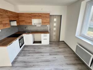 Pronájem bytu 2+kk, Ostrava, Zárubecká, 45 m2