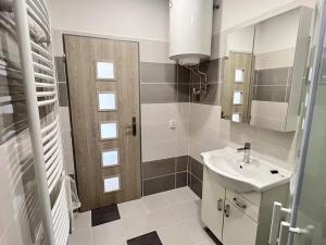 Pronájem bytu 2+kk, Ostrava, Zárubecká, 45 m2