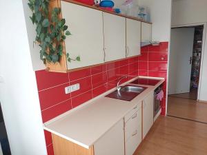 Prodej bytu 3+1, Třebíč, Zahraničního odboje, 75 m2