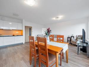 Prodej bytu 2+kk, Liberec, Duhová, 62 m2