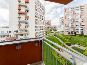Pronájem bytu 2+kk, Praha - Horní Měcholupy, Mantovská, 66 m2