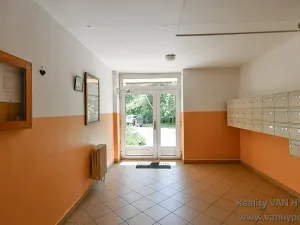 Prodej bytu 2+kk, Praha - Kamýk, Zárubova, 39 m2