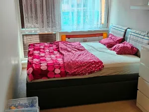 Pronájem bytu 2+kk, Praha - Hlubočepy, Voskovcova, 45 m2