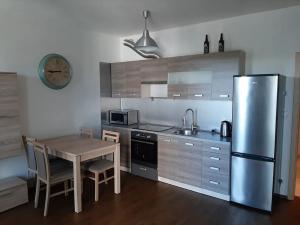 Pronájem bytu 1+kk, Praha - Žižkov, Olšanská, 37 m2
