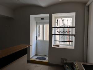 Pronájem obchodního prostoru, Kolín - Kolín I, Karoliny Světlé, 82 m2