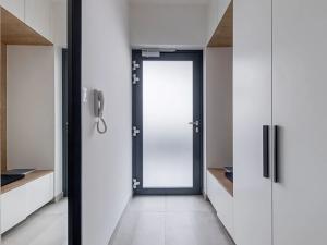 Pronájem bytu 2+kk, Praha - Karlín, Thámova, 62 m2