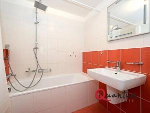 Pronájem bytu 2+kk, Praha - Modřany, Na Srážku, 60 m2