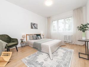 Prodej bytu 3+kk, Praha - Malešice, Chotutická, 57 m2
