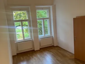 Pronájem bytu 3+1, Praha - Nové Město, Na Moráni, 61 m2