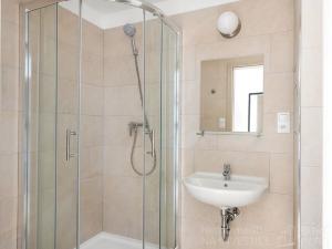 Pronájem bytu 1+kk, Praha - Letňany, Štanderova, 32 m2