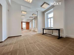 Pronájem kanceláře, Praha - Žižkov, Sladkovského náměstí, 245 m2