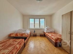 Prodej činžovního domu, Skřivany, 244 m2