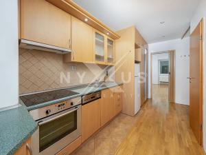 Prodej bytu 2+kk, Praha - Smíchov, Holečkova, 43 m2