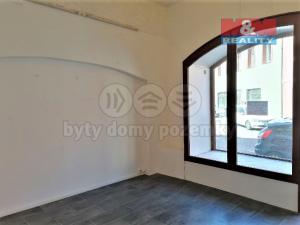 Pronájem obchodního prostoru, Kladno, Váňova, 35 m2