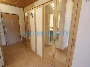 Pronájem bytu 2+kk, Praha - Kobylisy, Šimůnkova, 53 m2