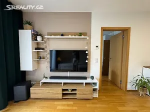 Pronájem bytu 2+kk, Praha - Karlín, Za Karlínským přístavem, 50 m2