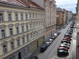 Pronájem bytu 2+kk, Praha - Holešovice, Dobrovského, 54 m2