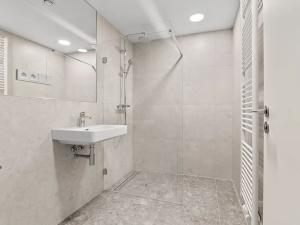 Pronájem bytu 3+kk, Praha - Modřany, Československého exilu, 80 m2