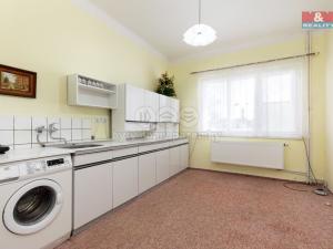 Prodej rodinného domu, Kravaře, Náměstí, 180 m2