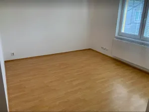 Pronájem bytu 1+kk, Otrokovice, Hlavní, 28 m2