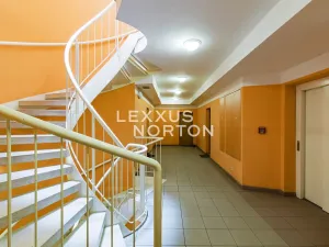 Pronájem bytu 1+kk, Praha - Košíře, Naskové, 60 m2