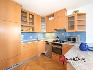 Pronájem bytu 3+kk, Praha - Vinohrady, Chodská, 70 m2