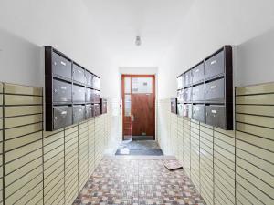 Pronájem - jiné, Praha - Vršovice, Karpatská, 7 m2
