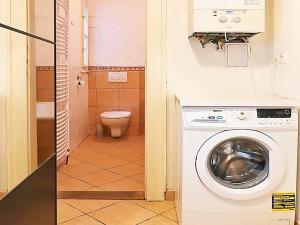 Pronájem bytu 1+1, Praha - Bubeneč, Terronská, 42 m2