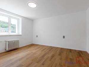 Prodej bytu 3+1, Karlovy Vary, Moskevská, 75 m2
