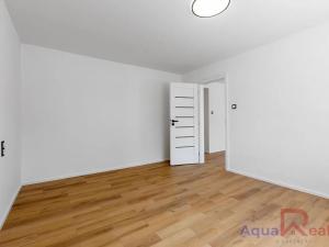 Prodej bytu 3+1, Karlovy Vary, Moskevská, 75 m2