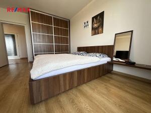 Pronájem bytu 2+kk, Praha - Černý Most, Marešova, 56 m2
