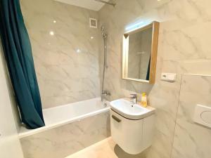 Pronájem bytu 2+kk, Praha - Smíchov, Na Celné, 55 m2