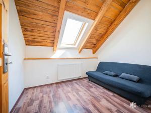 Pronájem bytu 2+1, Květnice, Na Ladech, 45 m2
