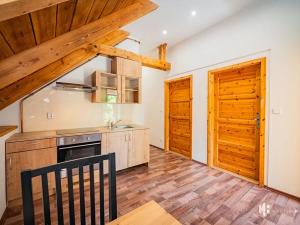 Pronájem bytu 2+1, Květnice, Na Ladech, 45 m2