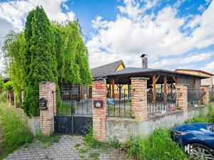 Pronájem bytu 2+1, Květnice, Na Ladech, 45 m2