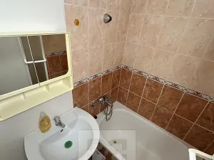 Pronájem bytu 2+kk, Praha - Řepy, Bazovského, 44 m2