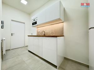 Pronájem kanceláře, Praha - Karlín, Kollárova, 93 m2