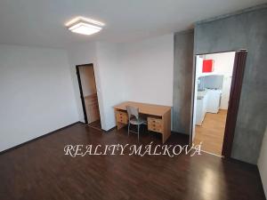 Pronájem bytu 2+kk, Pardubice, Družby, 47 m2