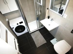 Pronájem bytu 1+kk, Praha - Modřany, Vrátnická, 36 m2