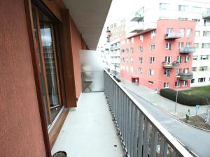 Pronájem bytu 1+kk, Praha - Modřany, Vrátnická, 36 m2