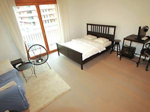 Pronájem bytu 1+kk, Praha - Modřany, Vrátnická, 36 m2