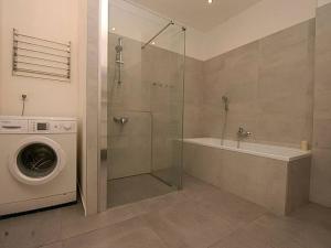Prodej bytu 3+kk, Praha - Holešovice, Pplk. Sochora, 94 m2