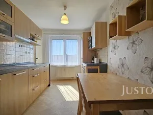 Prodej bytu 3+1, Písek, Za Pazdernou, 74 m2