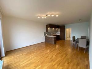 Pronájem bytu 2+kk, Praha - Hrdlořezy, Učňovská, 65 m2