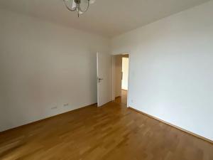 Pronájem bytu 2+kk, Praha - Hrdlořezy, Učňovská, 65 m2