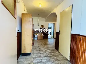 Prodej rodinného domu, Chrást, 280 m2