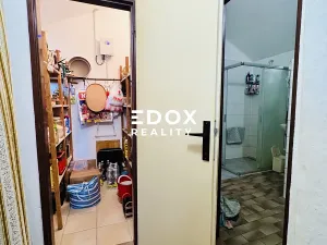 Prodej rodinného domu, Chrást, 280 m2