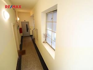 Pronájem bytu 2+kk, Praha - Holešovice, Poupětova, 55 m2