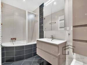 Pronájem bytu 2+kk, Praha - Záběhlice, Mattioliho, 61 m2